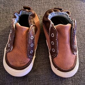 Robeez soft sole shoes 6-12 month